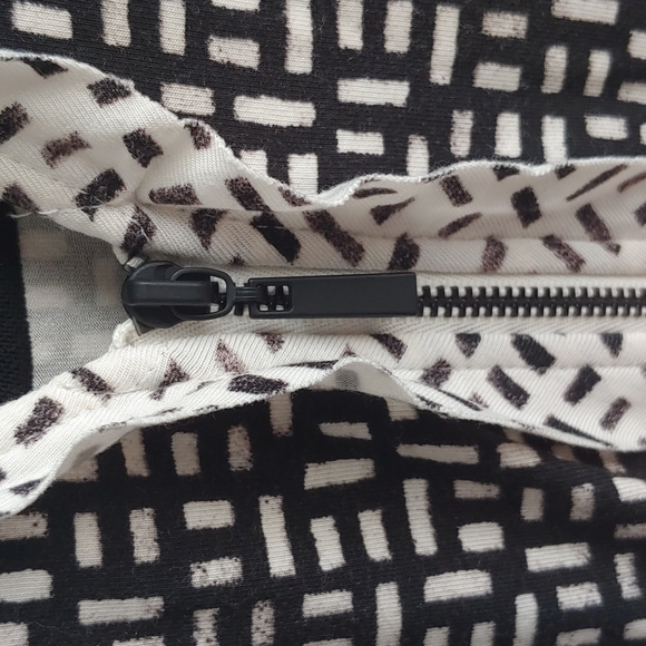 Tart black and white printed onesie romper size small - Picture 9 of 13